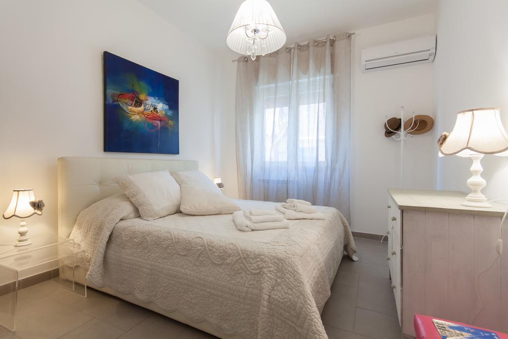 Holiday & House - Imparato Vacanze Prestige Mondello Apartment Luaran gambar